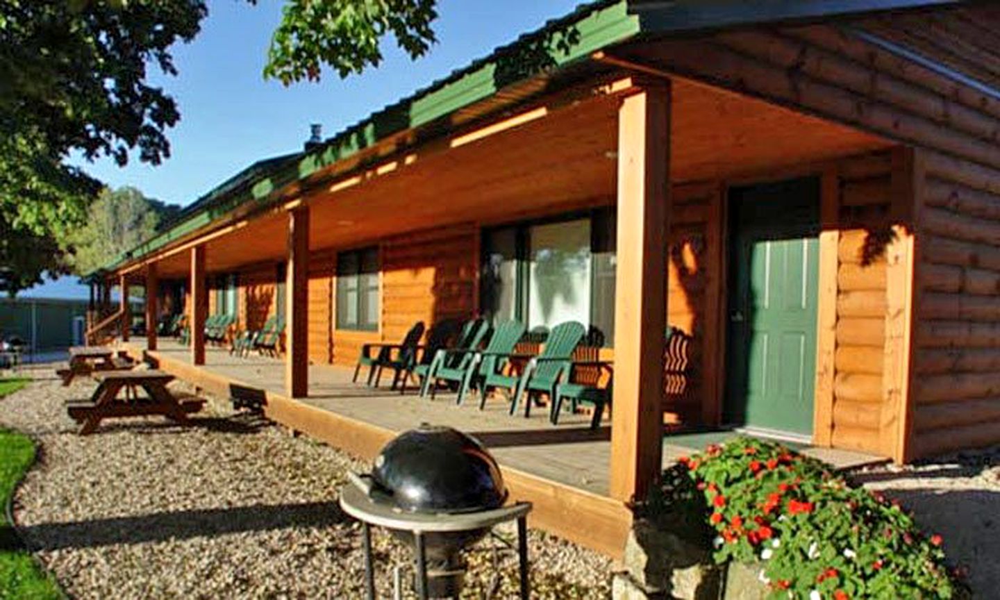 Rustic Cabin Rental with Spectacular Views near Lanesboro, Minnesota
