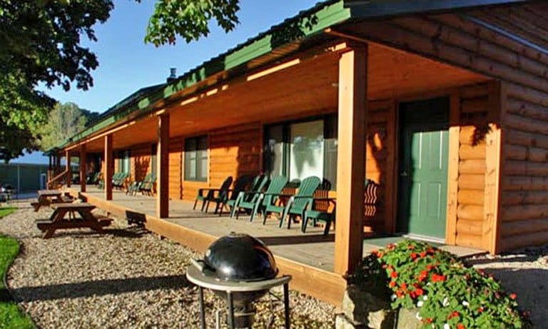 Cabins (Whalan, Minnesota, United States)