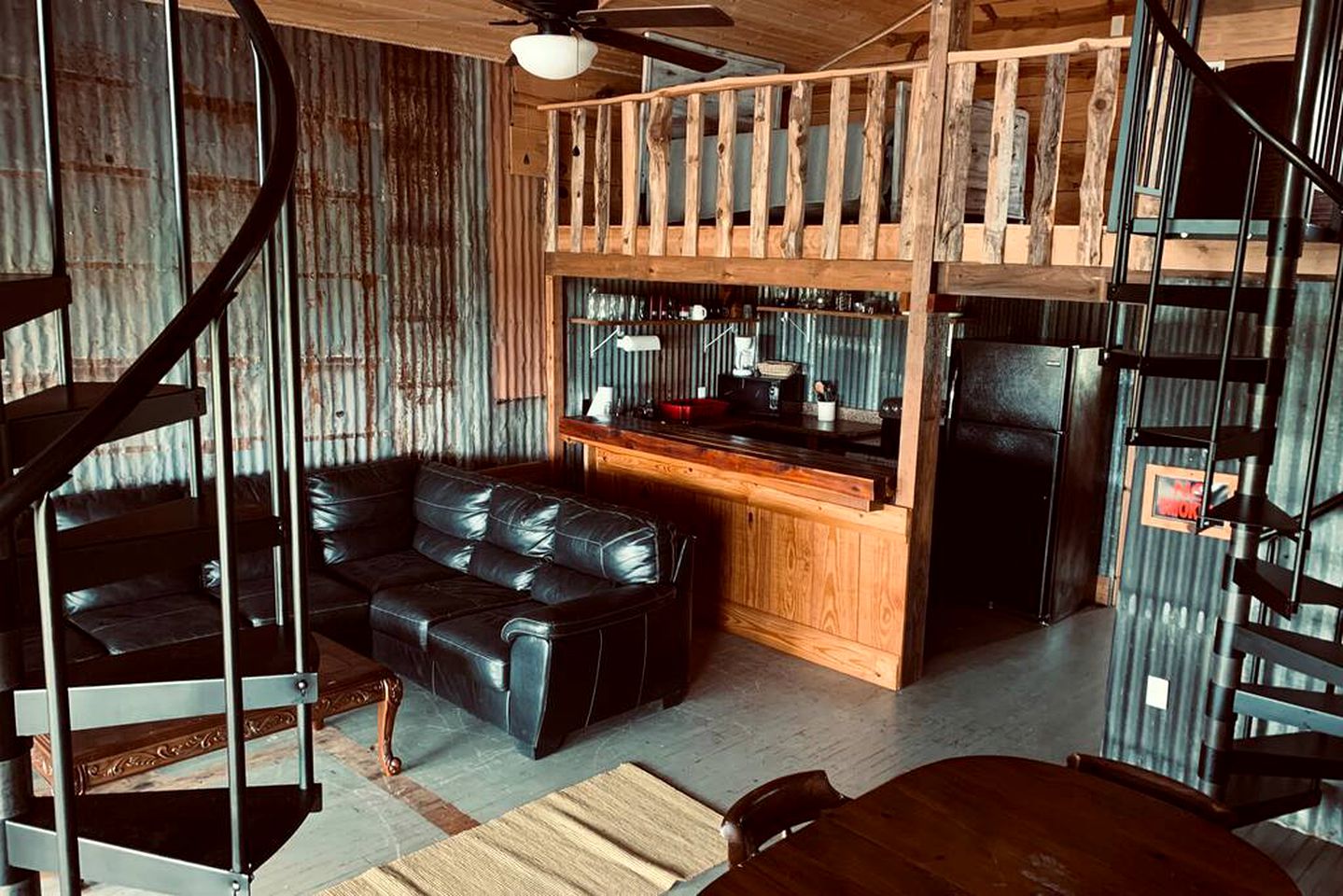 Friendship Under the Stars: Cabin Retreat for Reconnection in the Heart of Texas