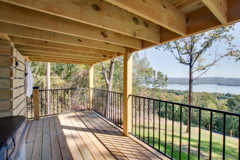 Cabins (United States of America, Scottsboro, Alabama)