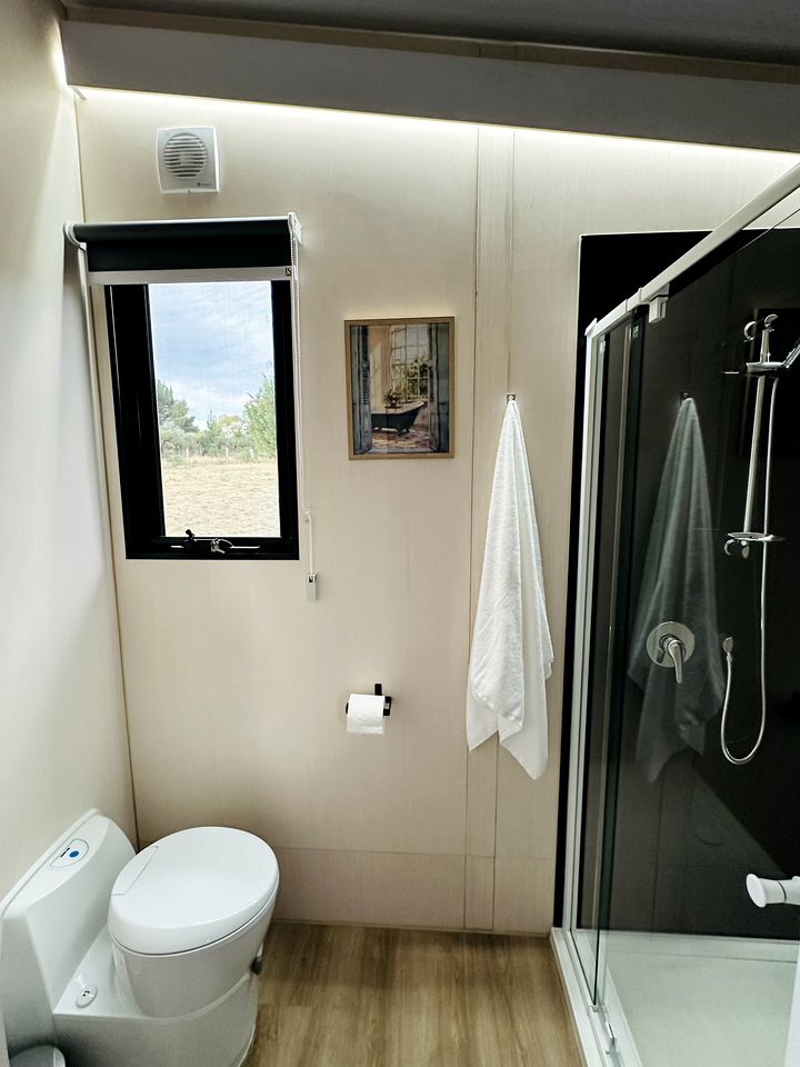 Cozy Tiny House with Barbecue Perfect for Couples Escapes in Melbourne, Victoria