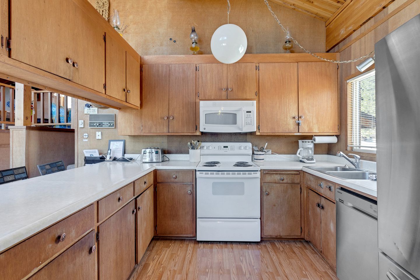 Pet-Friendly Rental in Bear Valley, for Unforgettable Family or Group Glamping in California