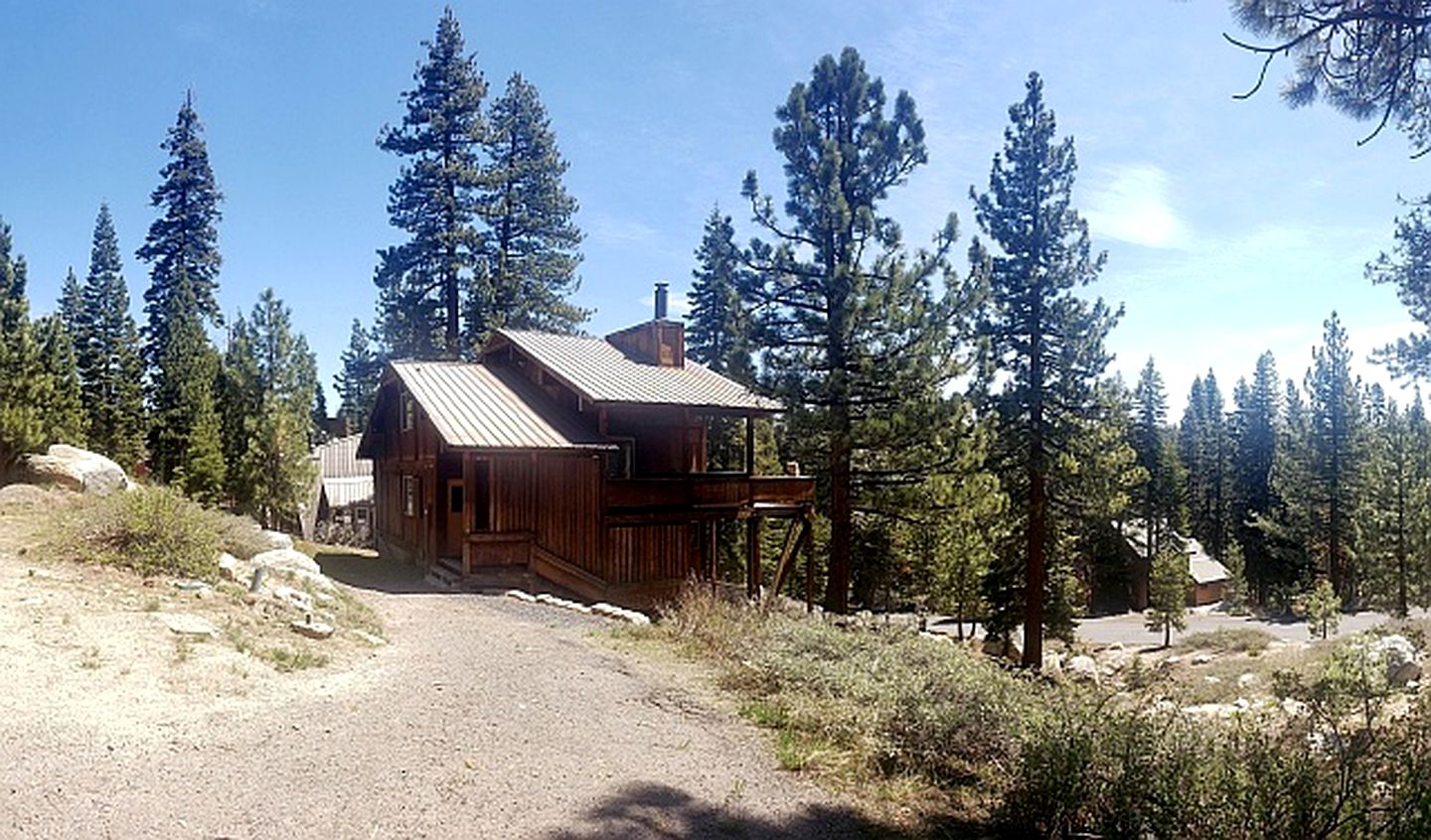 Pet-Friendly Rental in Bear Valley, for Unforgettable Family or Group Glamping in California