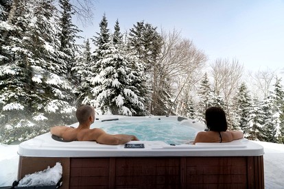 Stunning Contemporary Getaway with Hot Tub and Sauna near Baie-Saint-Paul, Quebec