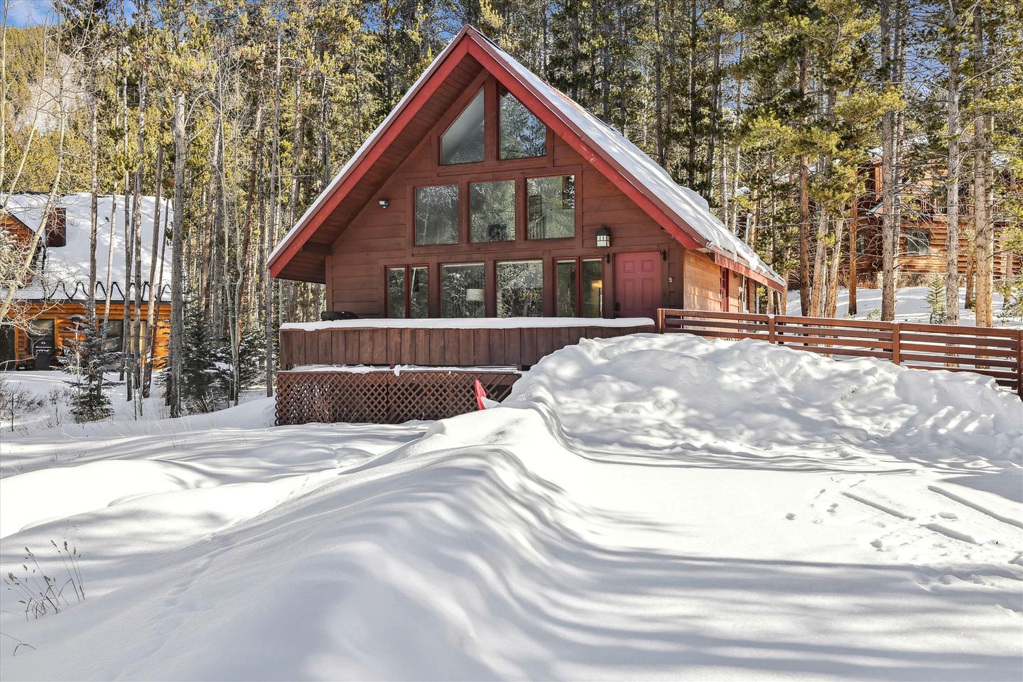 Chalet Blue, Cabins, Blue River, United States of America Glamping Hub