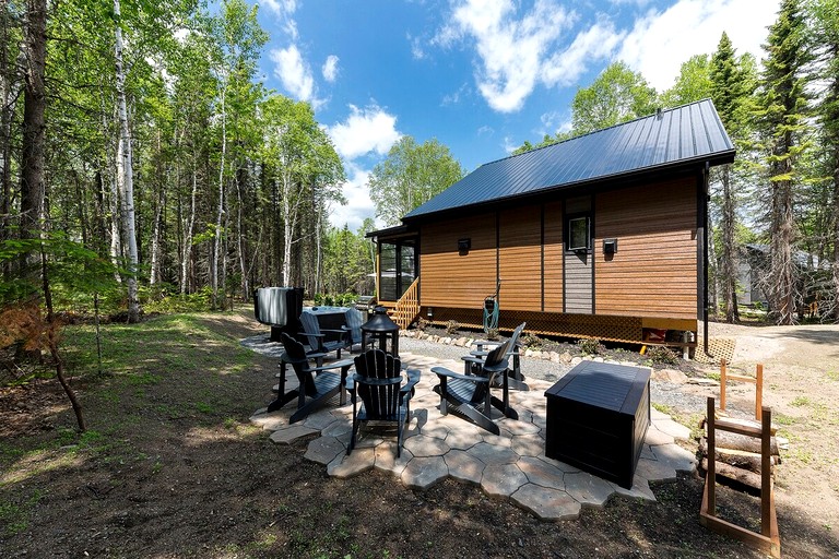 Cabins (Canada, Baie Saint Paul, Quebec)