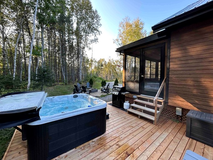 Cabins (Canada, Baie Saint Paul, Quebec)