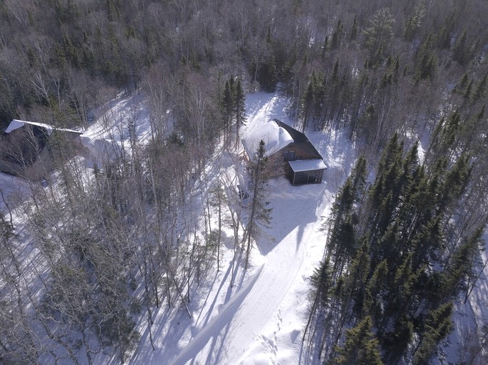 Cabins (Canada, Baie Saint Paul, Quebec)