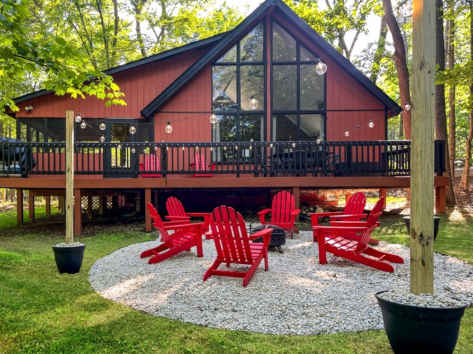 Cabins (United States of America, Hedgesville, West Virginia)