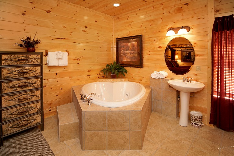 -- (United States, Gatlinburg, Tennessee)