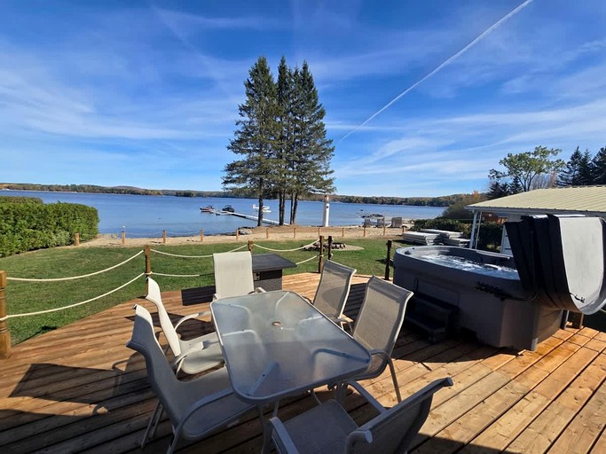 Vacation Rentals (Canada, Lac-Simon, Quebec)