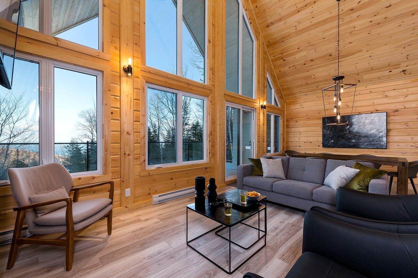 Superb Mountain Getaway with Hot Tub and Pool Table in Domaine Charlevoix, Quebec