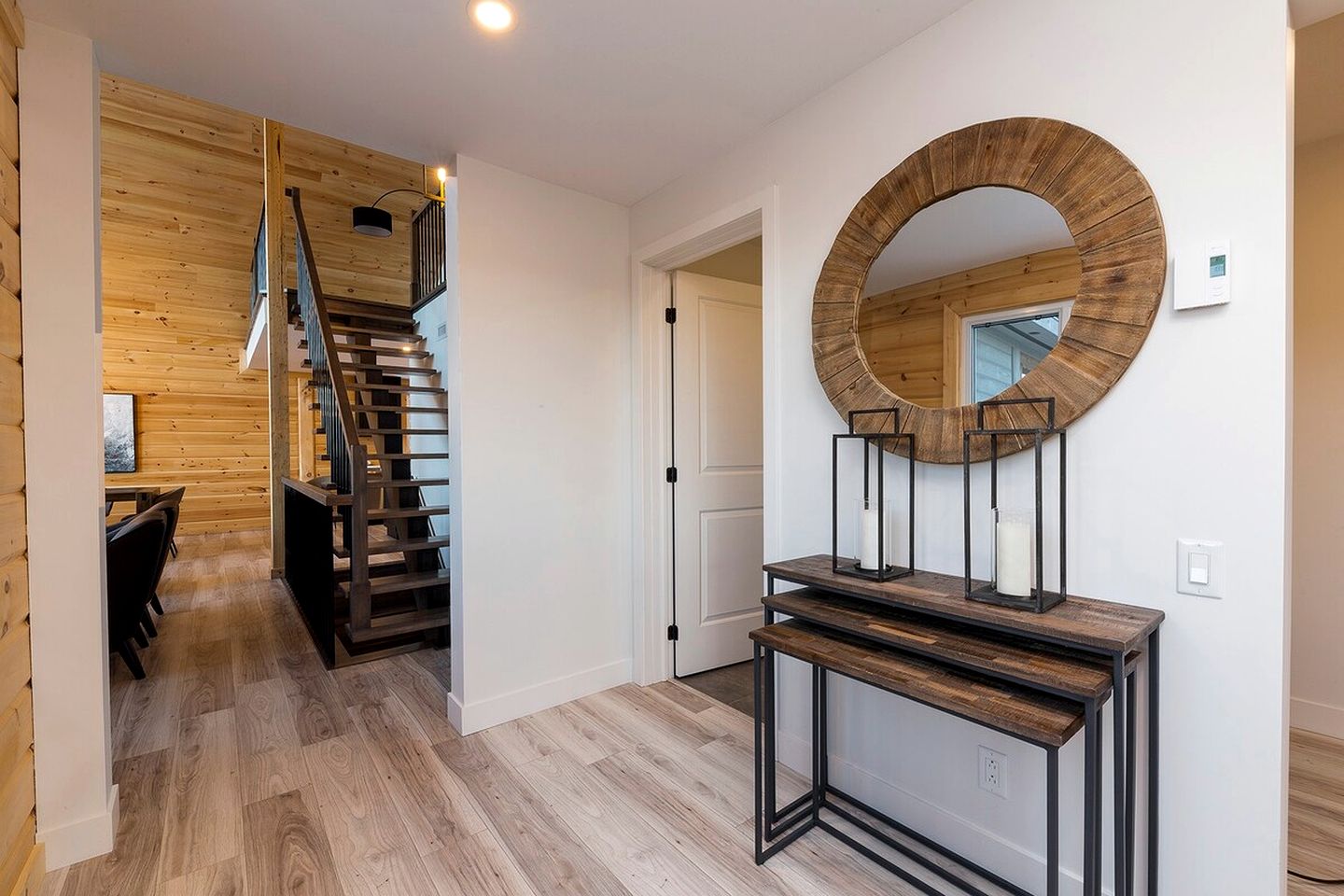 Superb Mountain Getaway with Hot Tub and Pool Table in Domaine Charlevoix, Quebec
