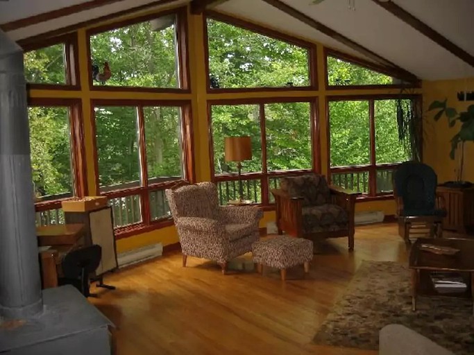 Cabins (Val des Monts, Quebec, Canada)