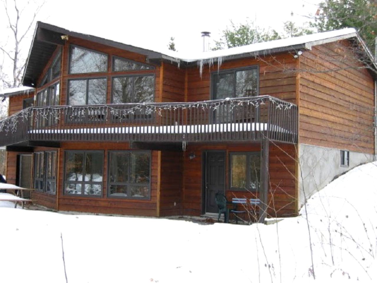 Luxury Lakefront Cottage in Val-des-Monts, Quebec