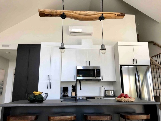 Cottages (Canada, Les Éboulements, Quebec)