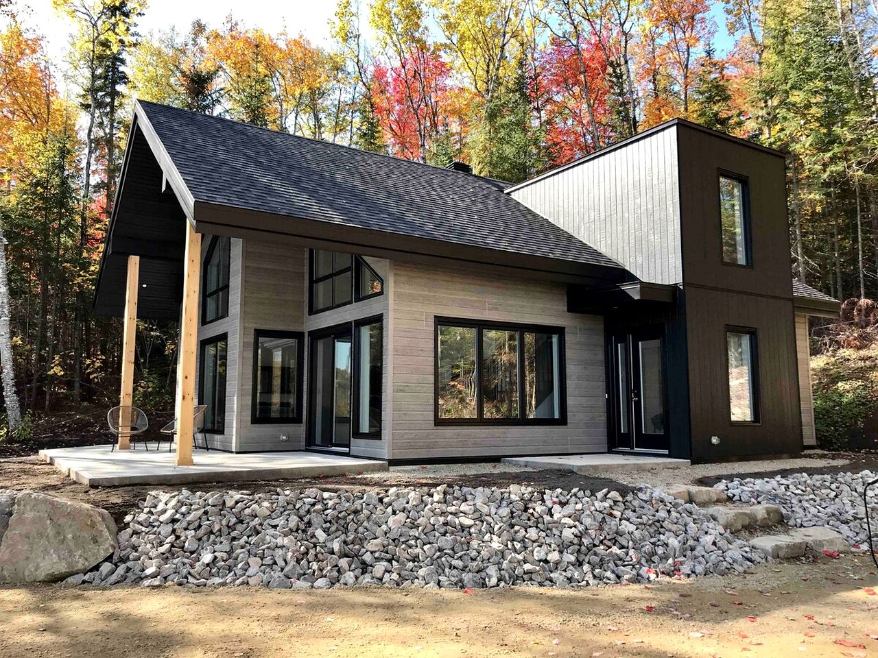 Sophisticated Cottage with Modern Interior in Les Éboulements, Quebec