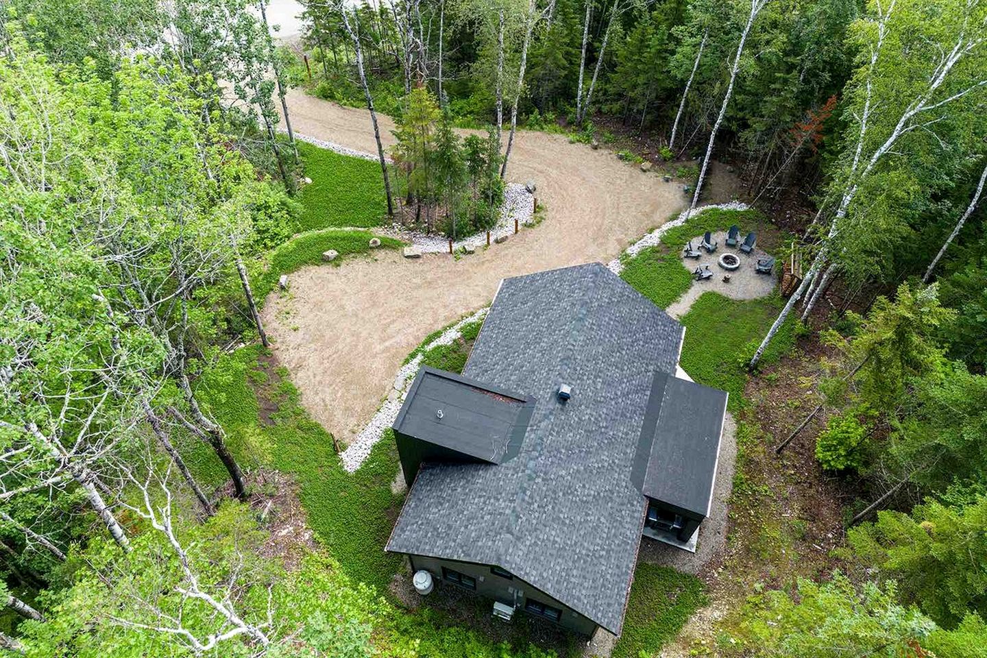 Sophisticated Cottage with Modern Interior in Les Éboulements, Quebec