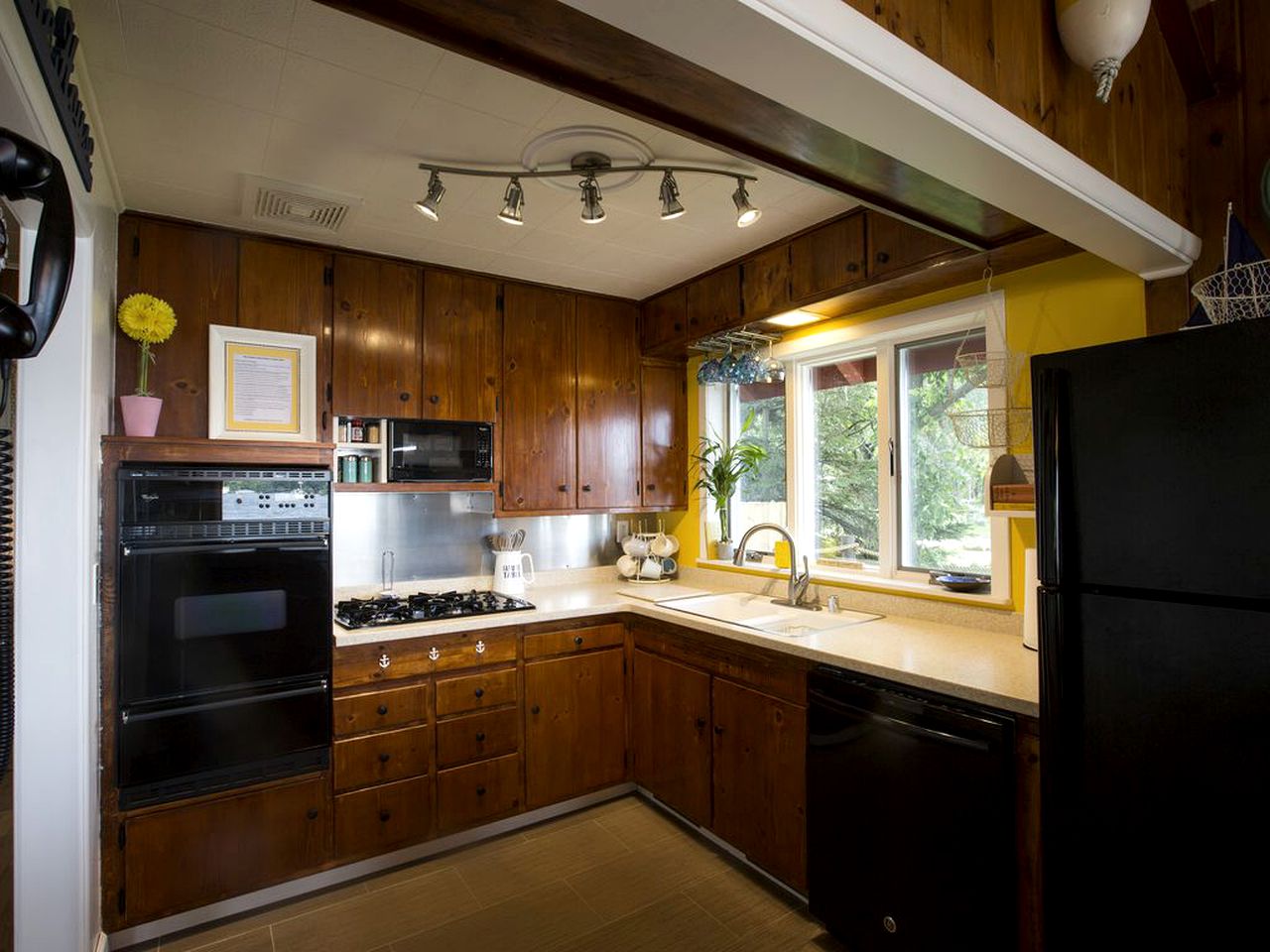 Waterfront Bungalow-Style Cabin with Full Kitchen in Sturgeon Bay, Wisconsin