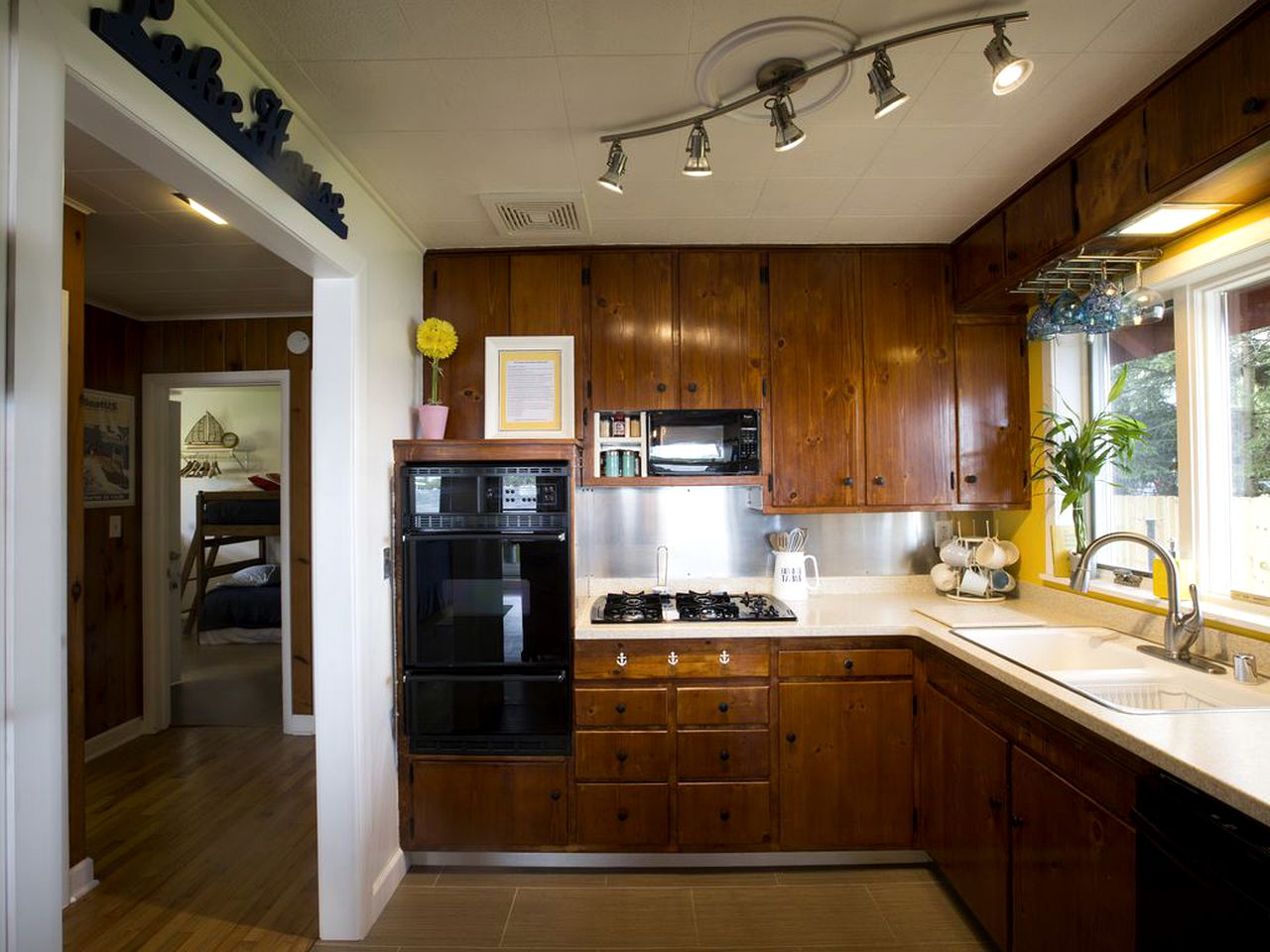 Waterfront Bungalow-Style Cabin with Full Kitchen in Sturgeon Bay, Wisconsin