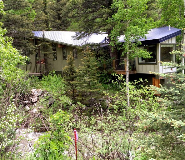 Cabins (Taos Ski Valley, New Mexico, United States)