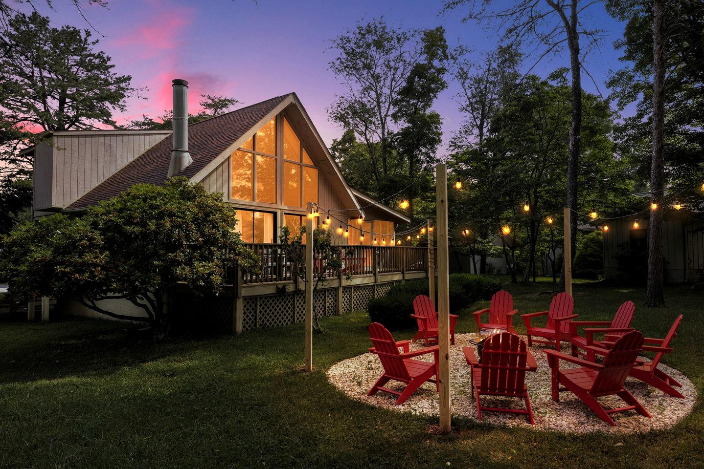 Pet Friendly A-frame with Hot-tub in Hedgesville, West Virginia
