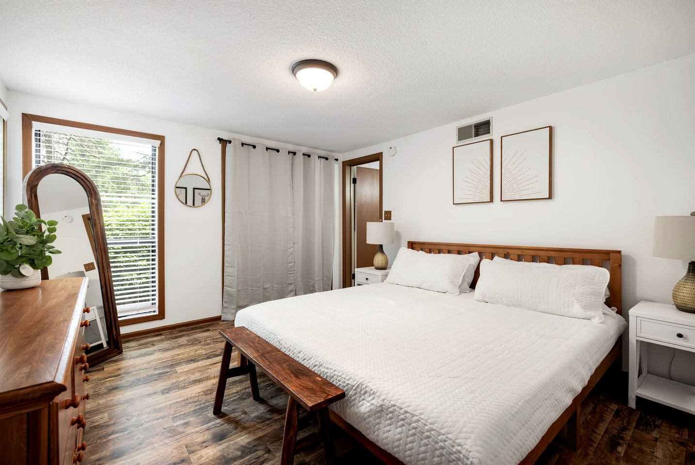 Pet Friendly A-frame with Hot-tub in Hedgesville, West Virginia