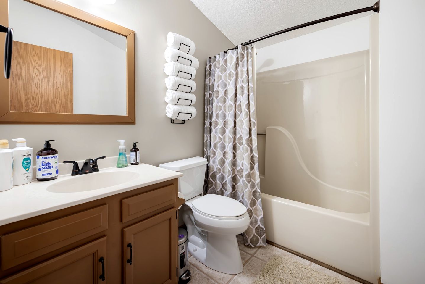 Pet Friendly A-frame with Hot-tub in Hedgesville, West Virginia