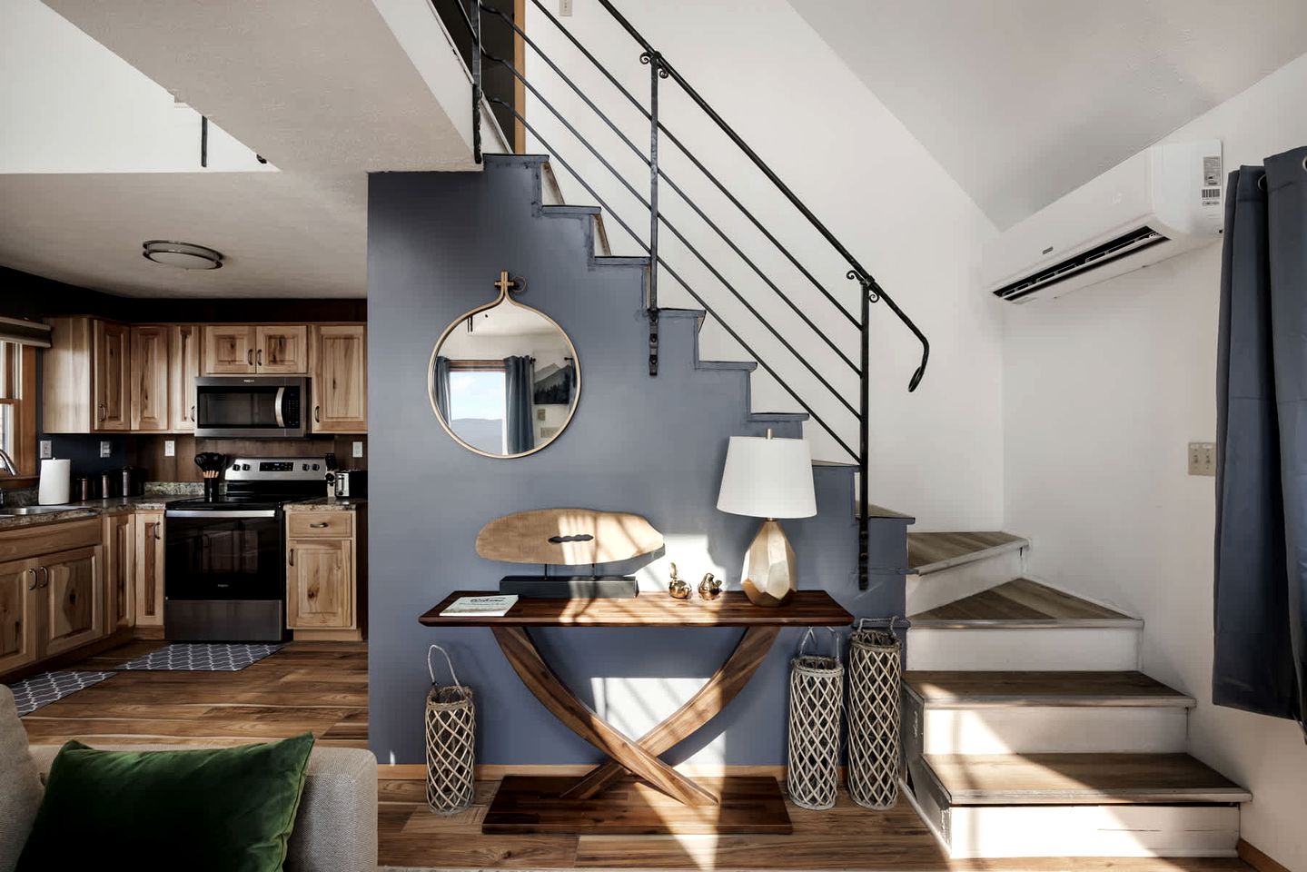 Splendid Mountaintop Cabin Retreat near South Branch Potomac River in West Virginia