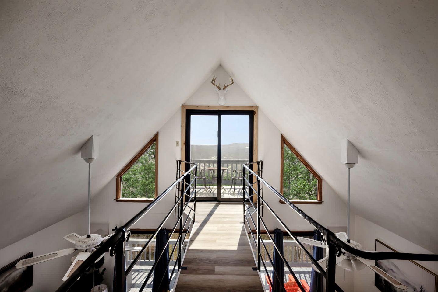 Splendid Mountaintop Cabin Retreat near South Branch Potomac River in West Virginia