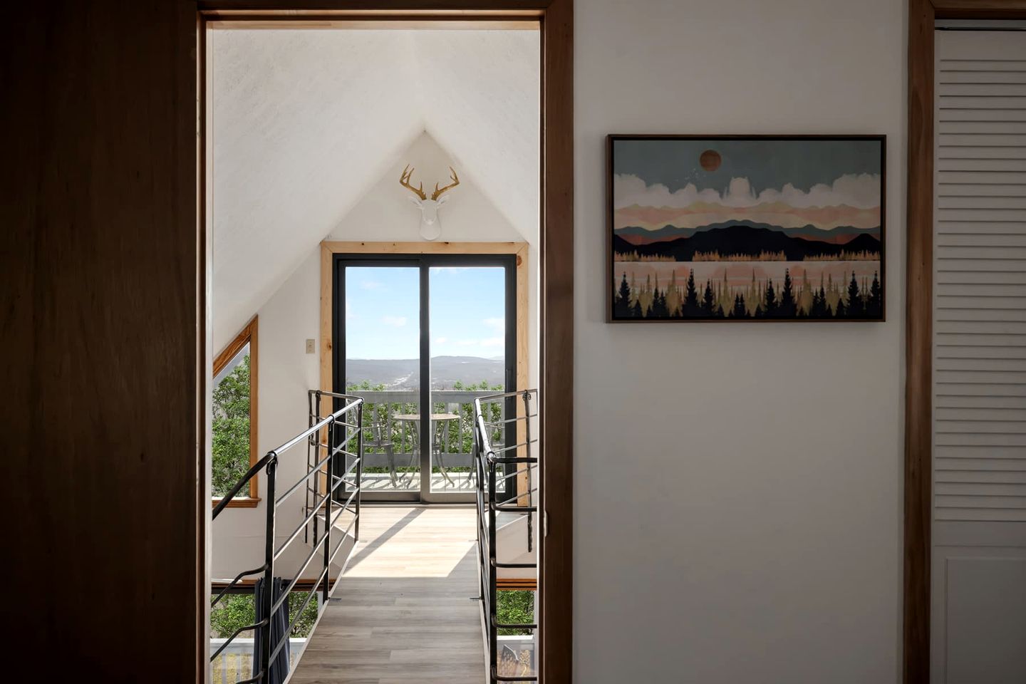 Splendid Mountaintop Cabin Retreat near South Branch Potomac River in West Virginia