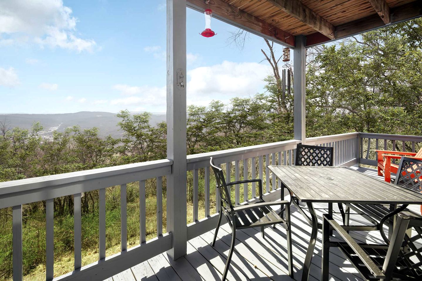 Splendid Mountaintop Cabin Retreat near South Branch Potomac River in West Virginia