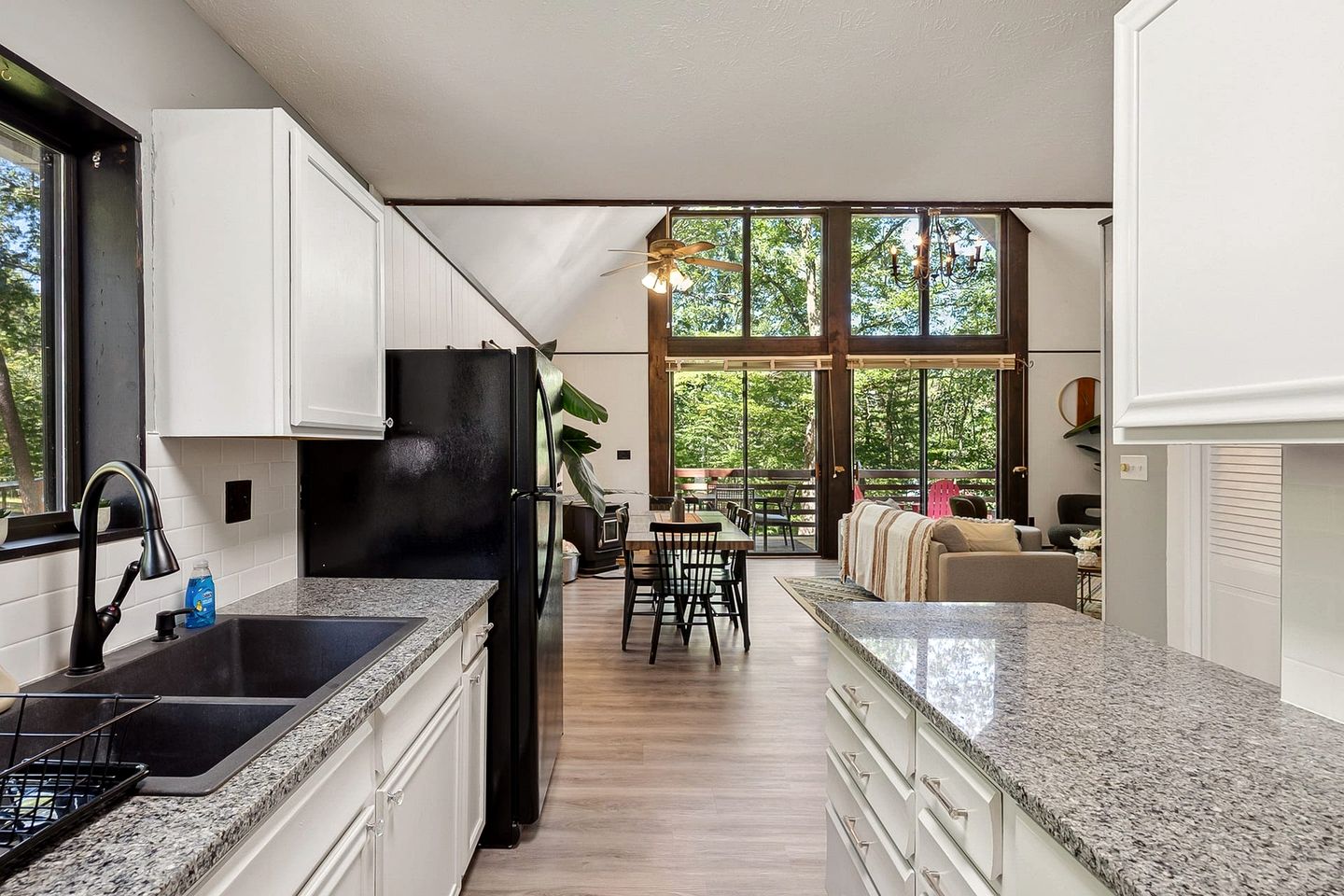 Breathtaking A-frame with Hot-tub in Luray, Virginia