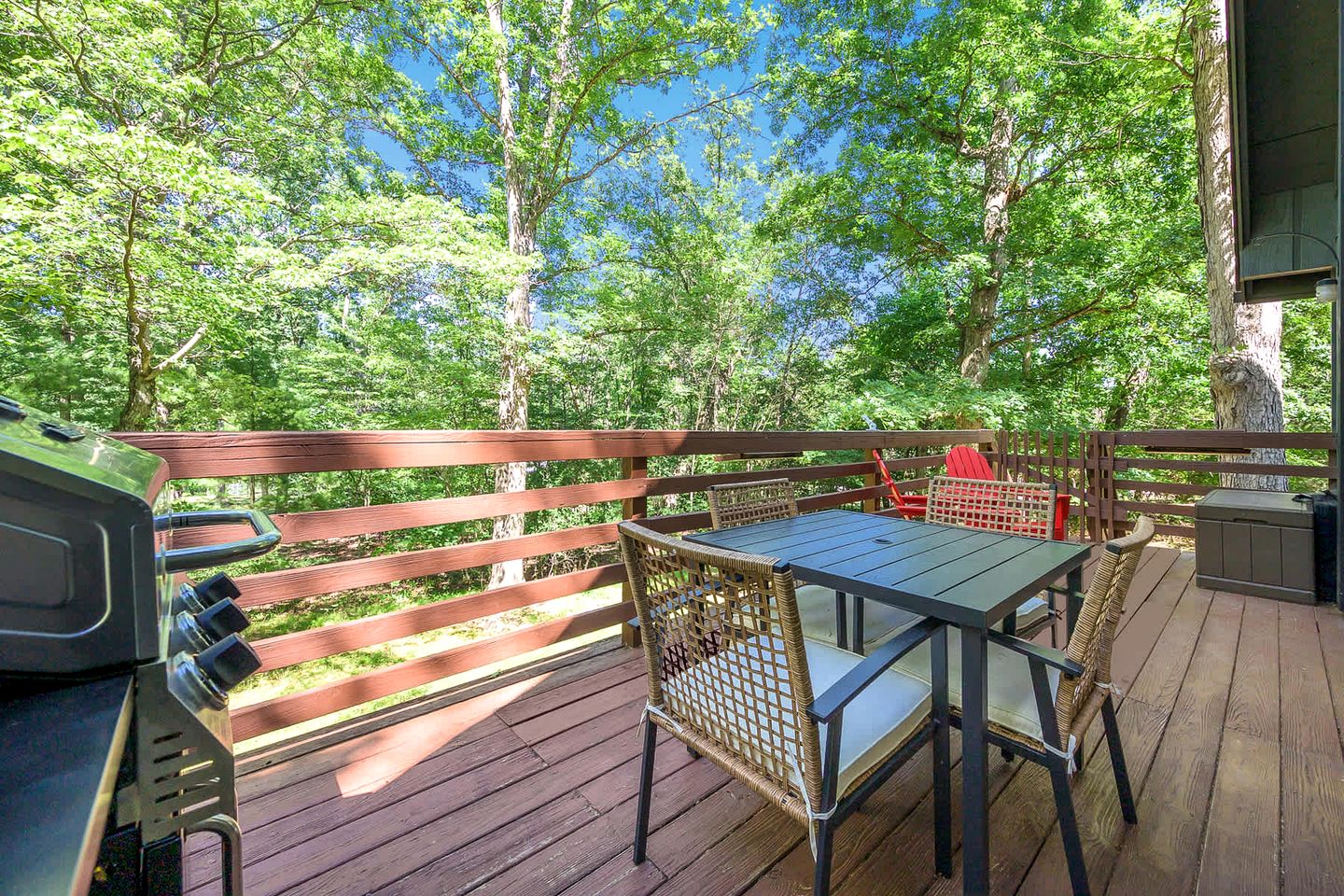 Breathtaking A-frame with Hot-tub in Luray, Virginia
