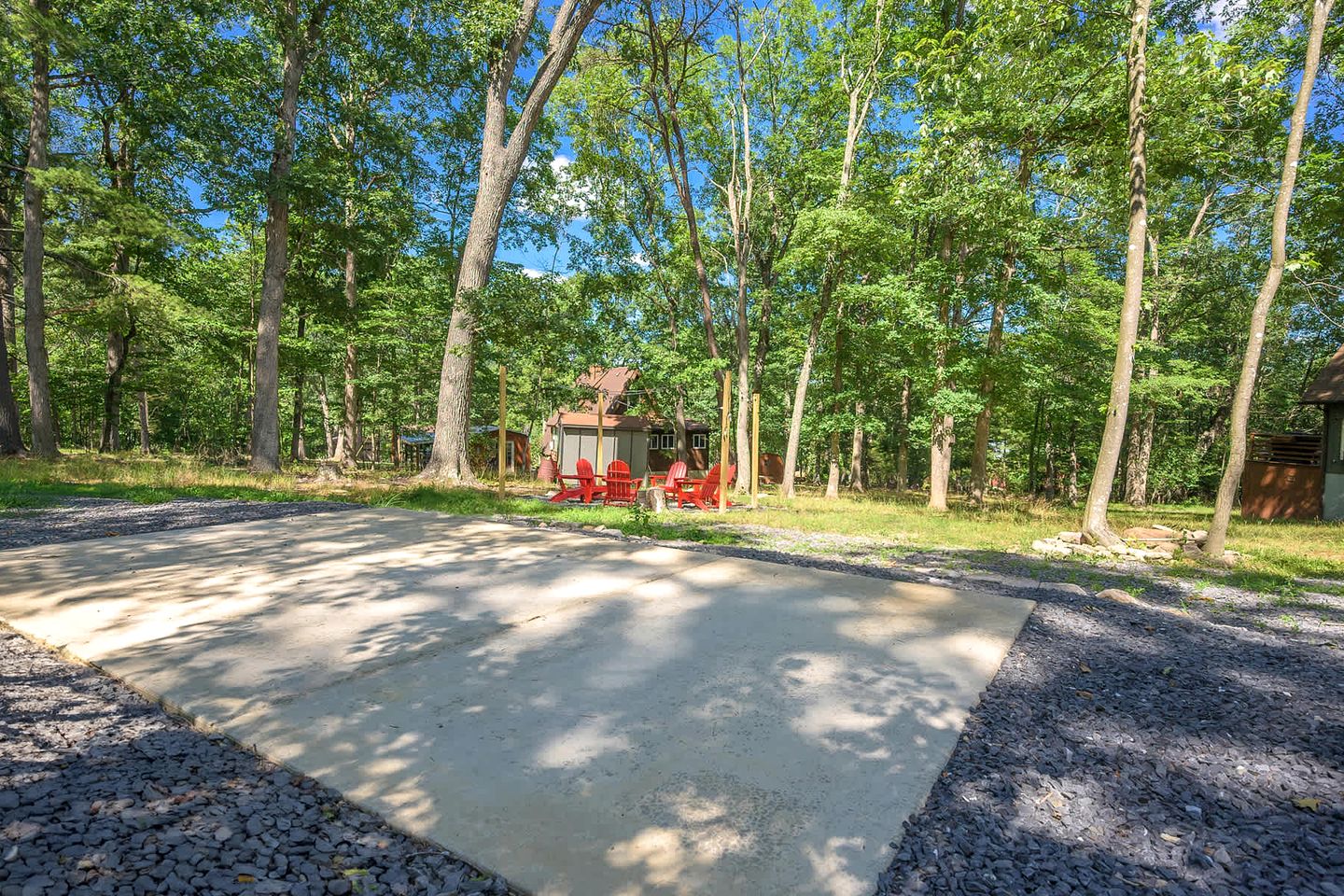 Breathtaking A-frame with Hot-tub in Luray, Virginia