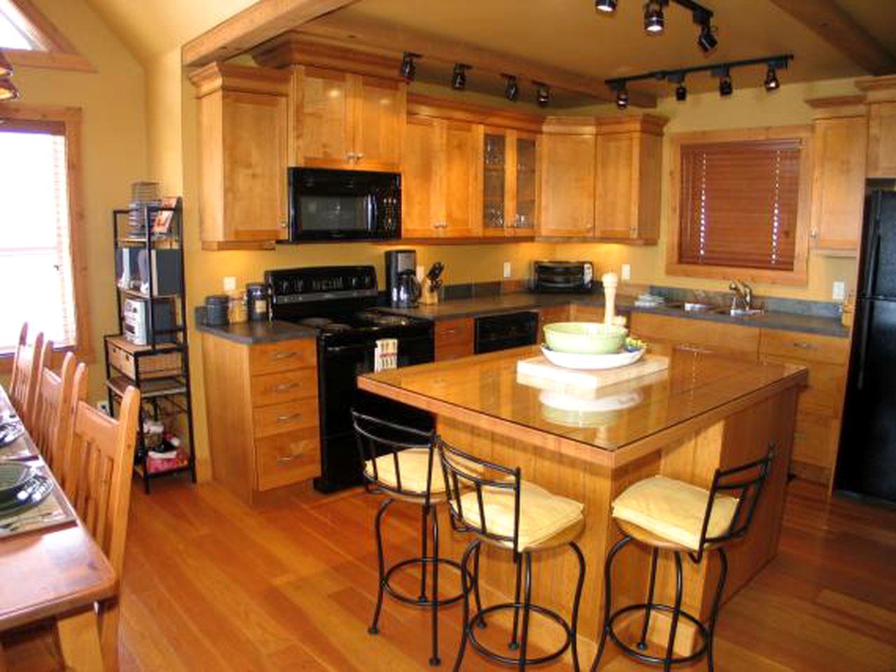 Picturesque Family Cabin with a Hot Tub at Big White Ski Resort, British Columbia