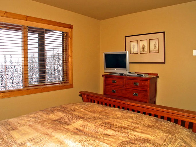 Cabins (Beaverdell, British Columbia, Canada)