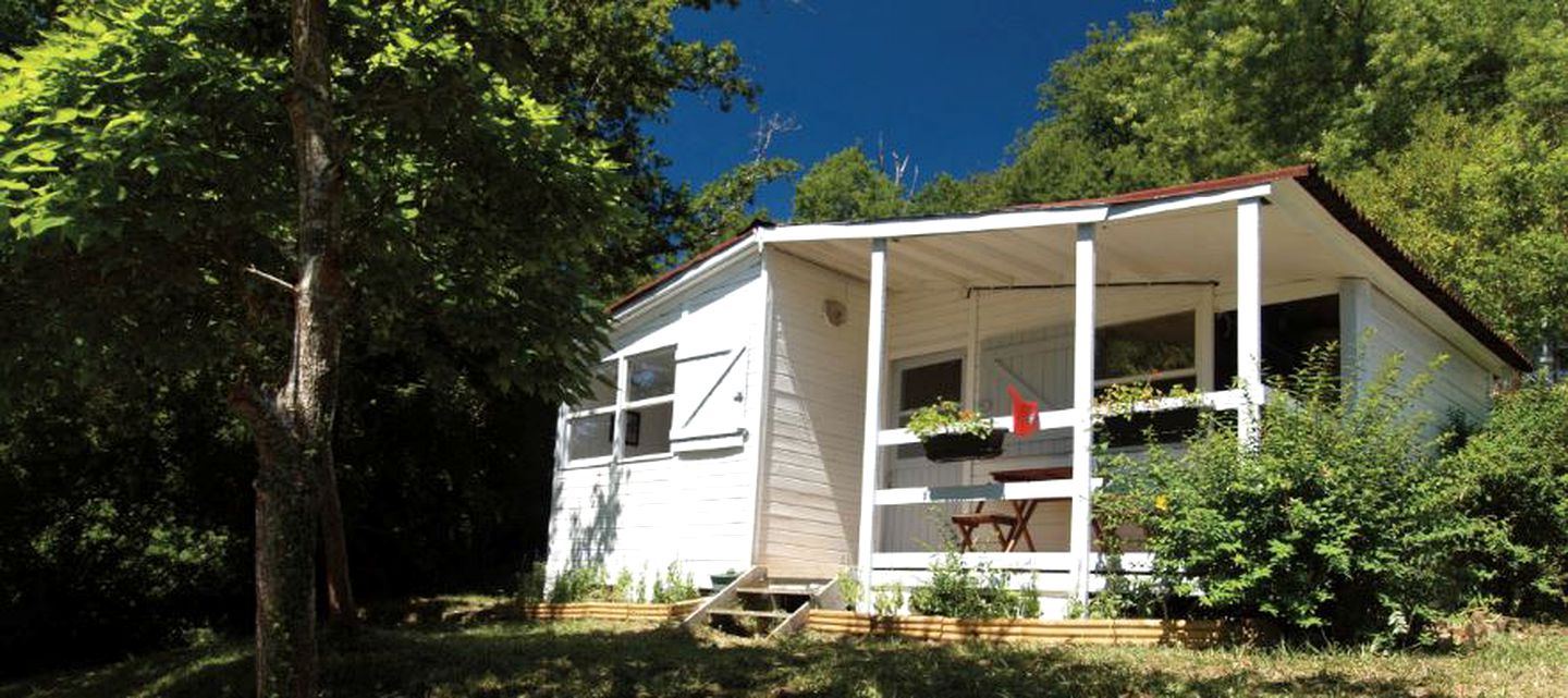 Cabins (La Bastide-Clairence, Nouvelle-Aquitaine, France)