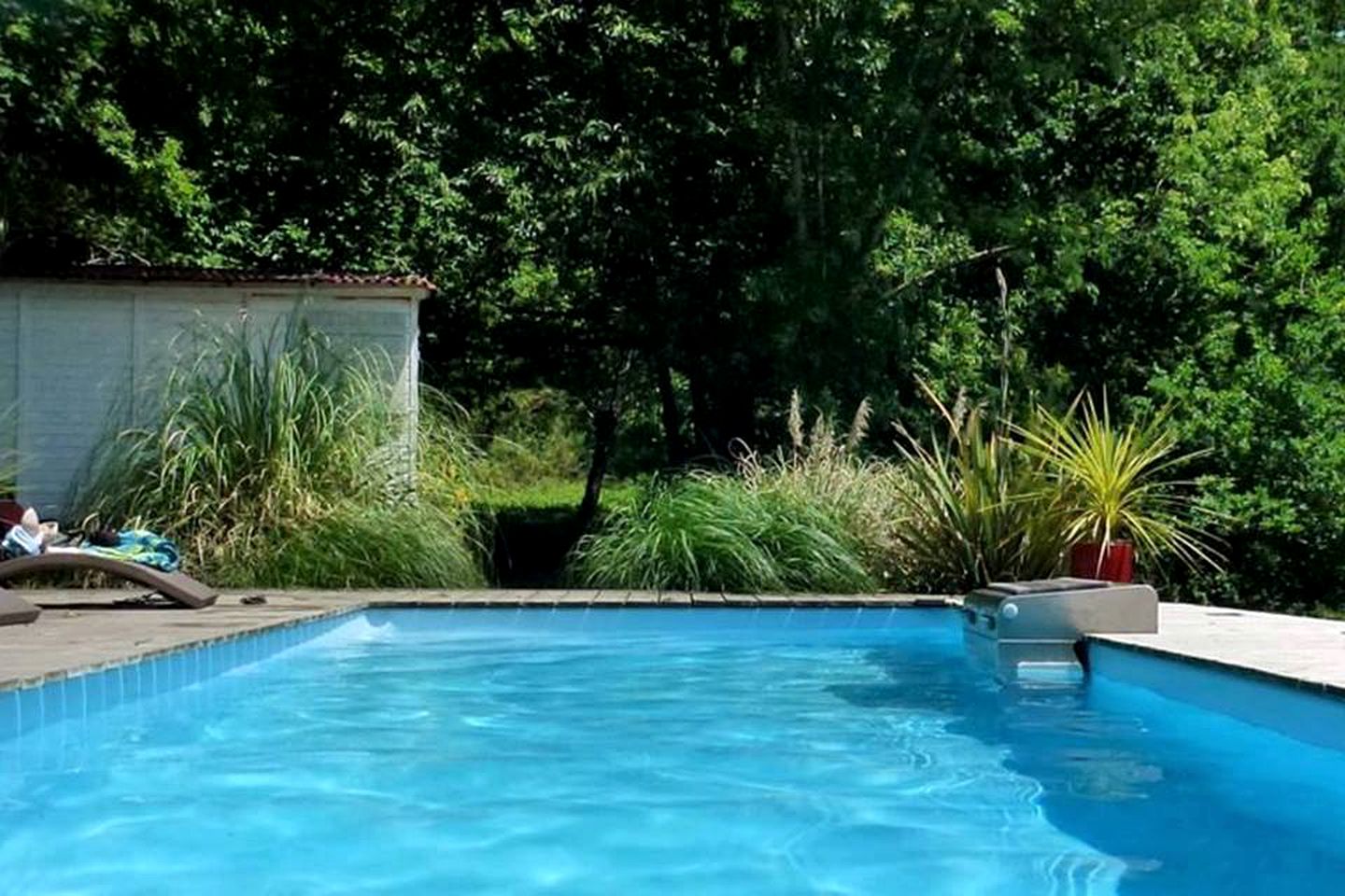 Charming Vacation Rental with a Shared Pool near Biarritz, South-West France