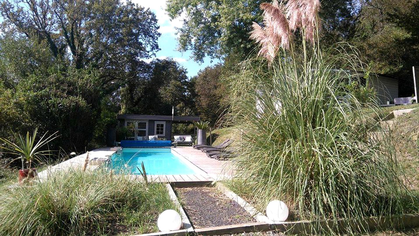 Charming Vacation Rental with a Shared Pool near Biarritz, South-West France