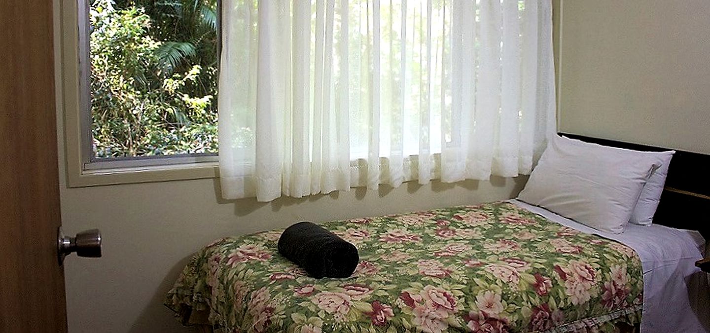 Peaceful Rainforest Lodge with Pool and Spa near Lake Eacham, Queensland