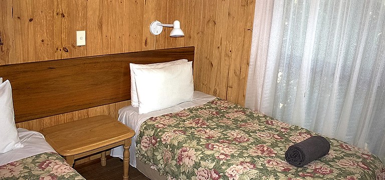 Nature Lodges (Lake Eacham, Queensland, Australia)