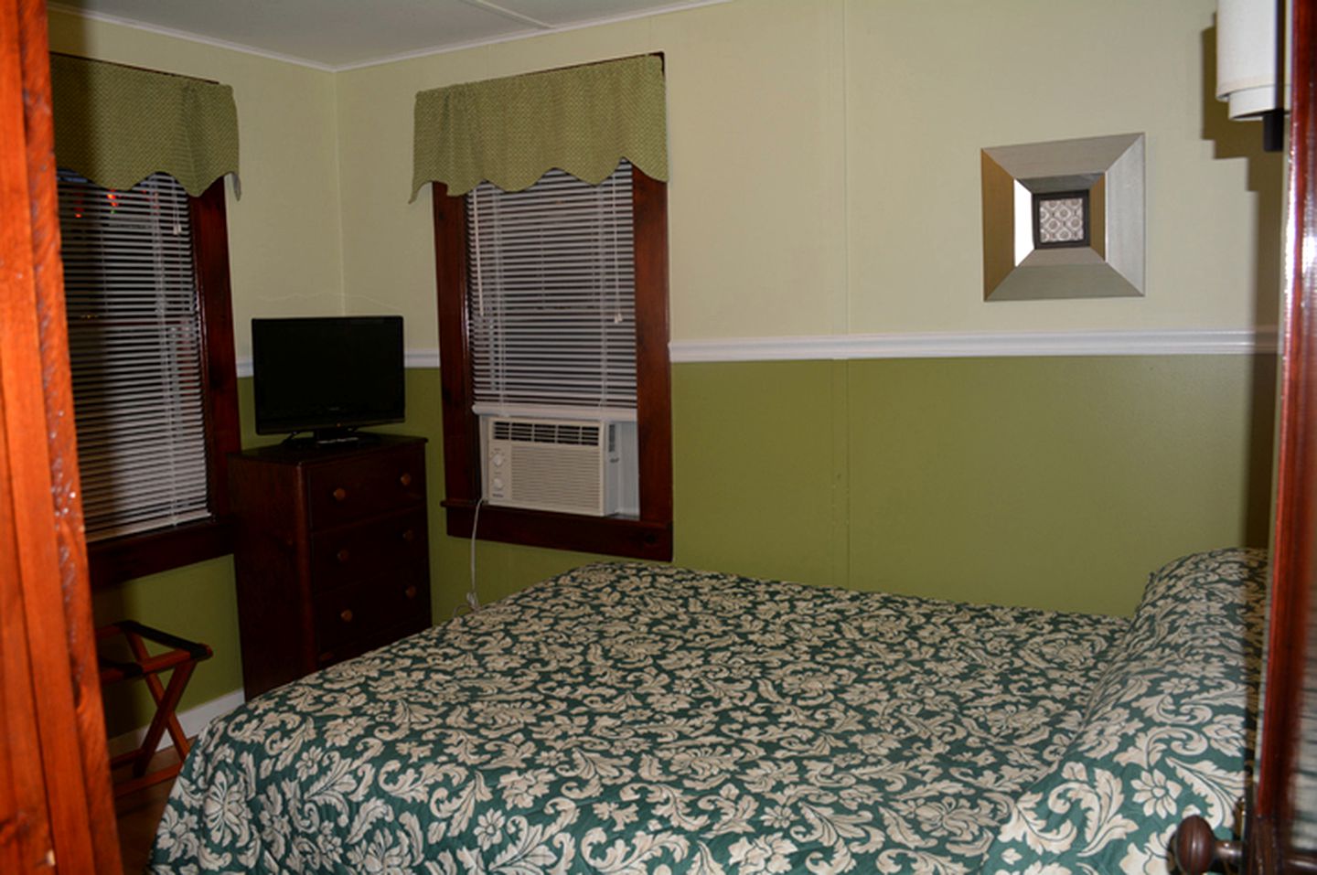 Waterfront Cottage Rental Overlooking Lake Winnipesaukee on Weirs Beach, New Hampshire