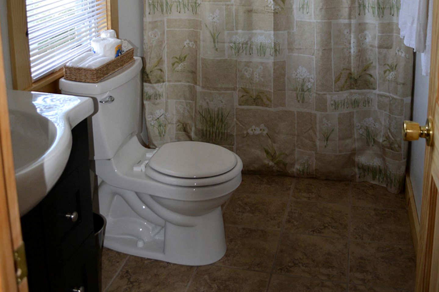 Comfortable Group Camping Rental with Weber Gas Grill in Lake Region of New Hampshire