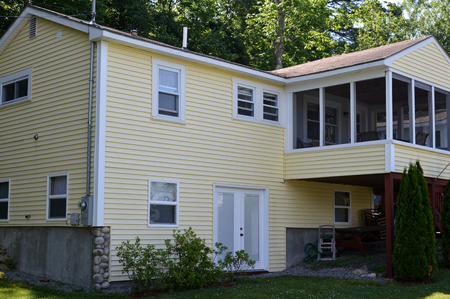 Comfortable Group Camping Rental with Weber Gas Grill in Lake Region of New Hampshire