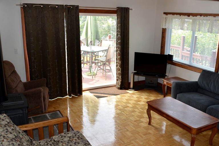 Cabins (Weirs Beach, New Hampshire, United States)