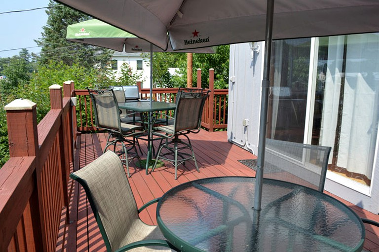 Cabins (Weirs Beach, New Hampshire, United States)