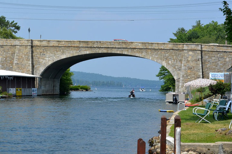 Cottages (Weirs Beach, New Hampshire, United States)