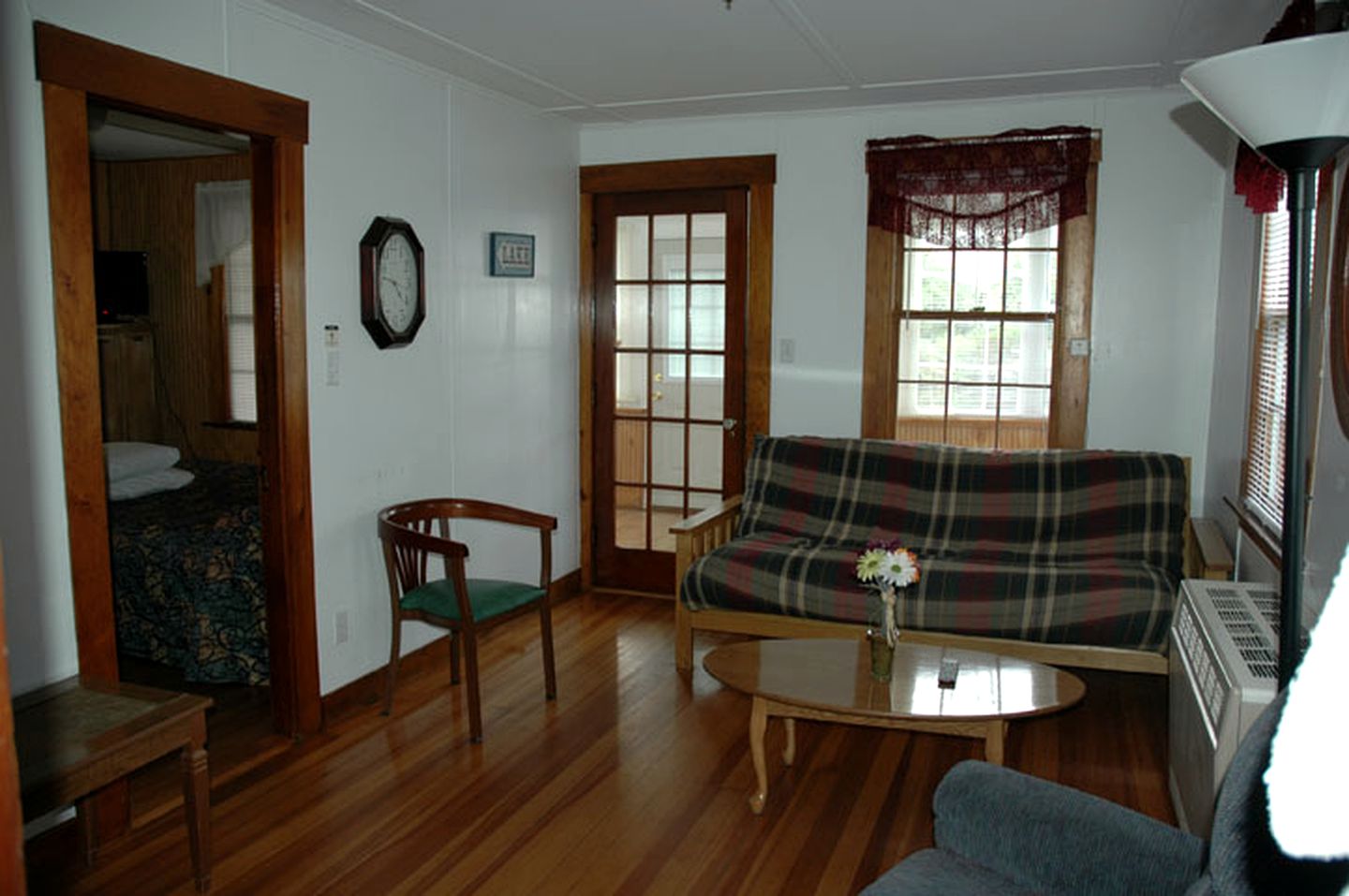 Spacious Cottage Rental Ideal for Group Getaway near Lake Winnipesaukee