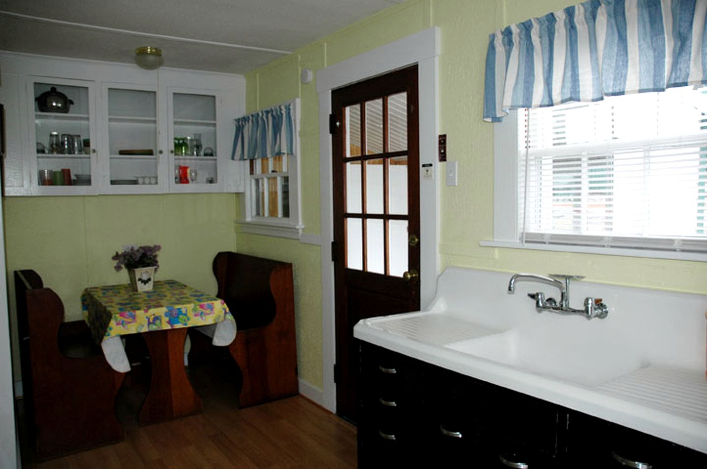 Spacious Cottage Rental Ideal for Group Getaway near Lake Winnipesaukee